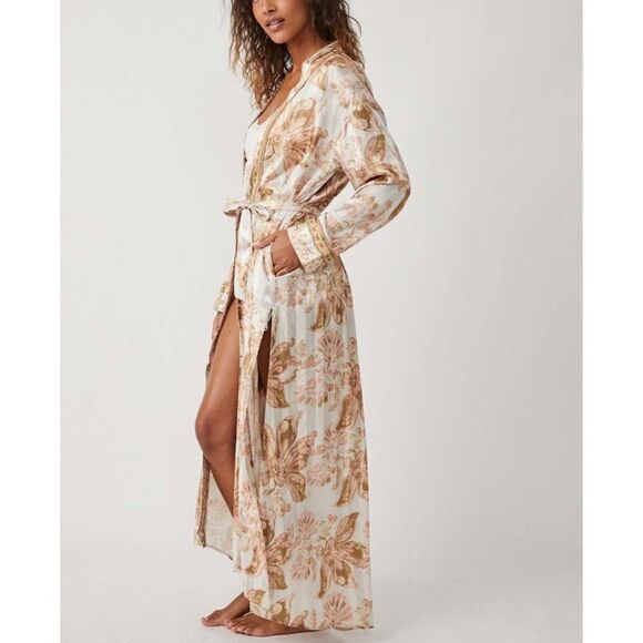 Free People Pajama Party Holiday Robe Tea Combo - Picture 3 of 6